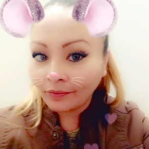 Meet your Posher, Nicole